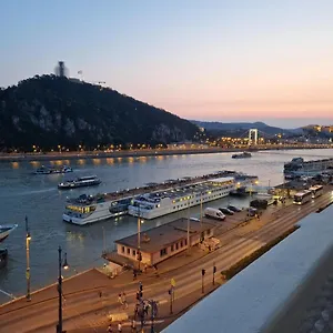 Danube Wonder View Apartment